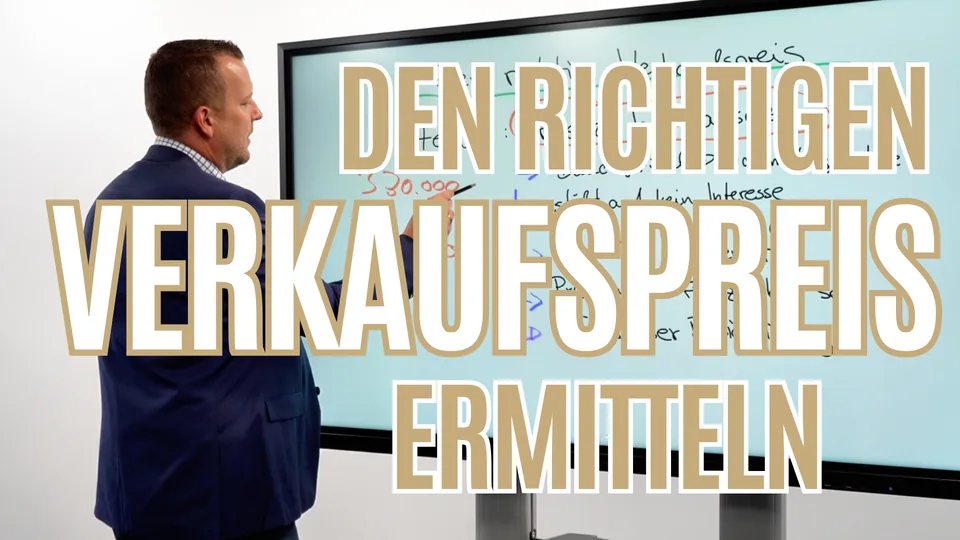 Sebastian K&uuml;ster schreibt am Whiteboard, Vorschaubild zu Video 3: Den richtigen Verkaufspreis ermitteln